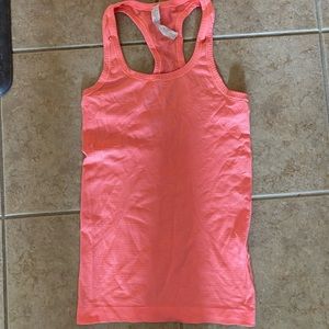 Size 2 lulu full length tank